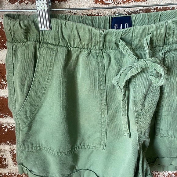 GAP green casual drawstring shorts - Picture 4 of 6